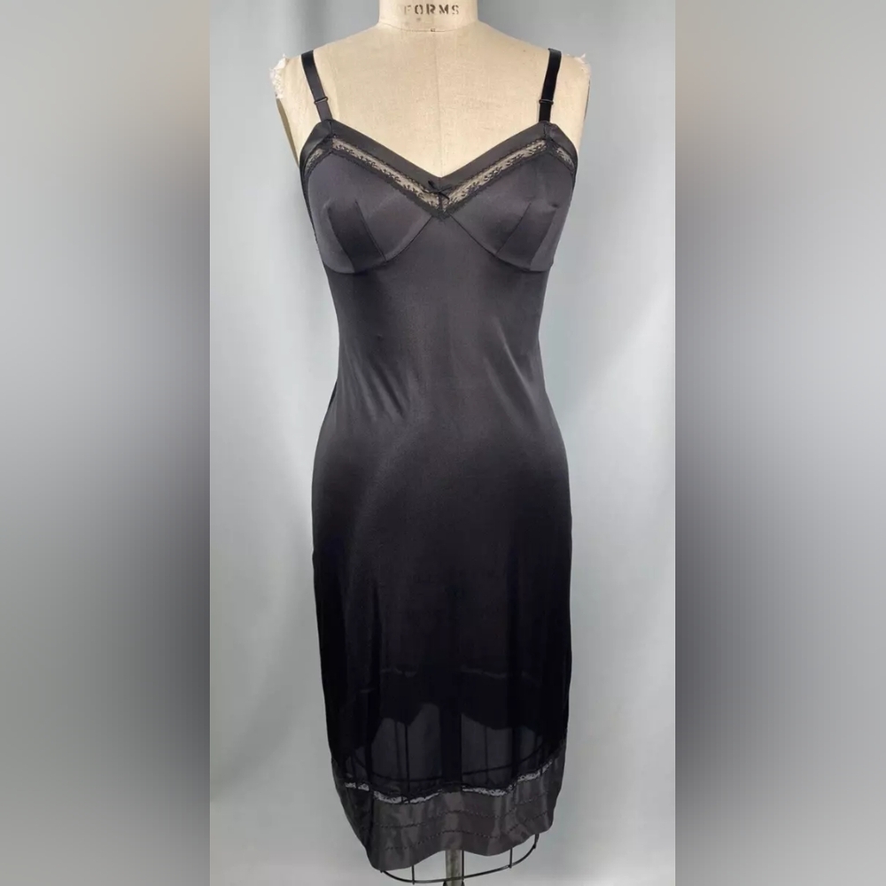 Beautiful vintage slip